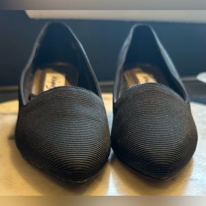 Fabriques Black 2 Inch Heel Vintage Shoe SZ 7 1/2 Good Condition